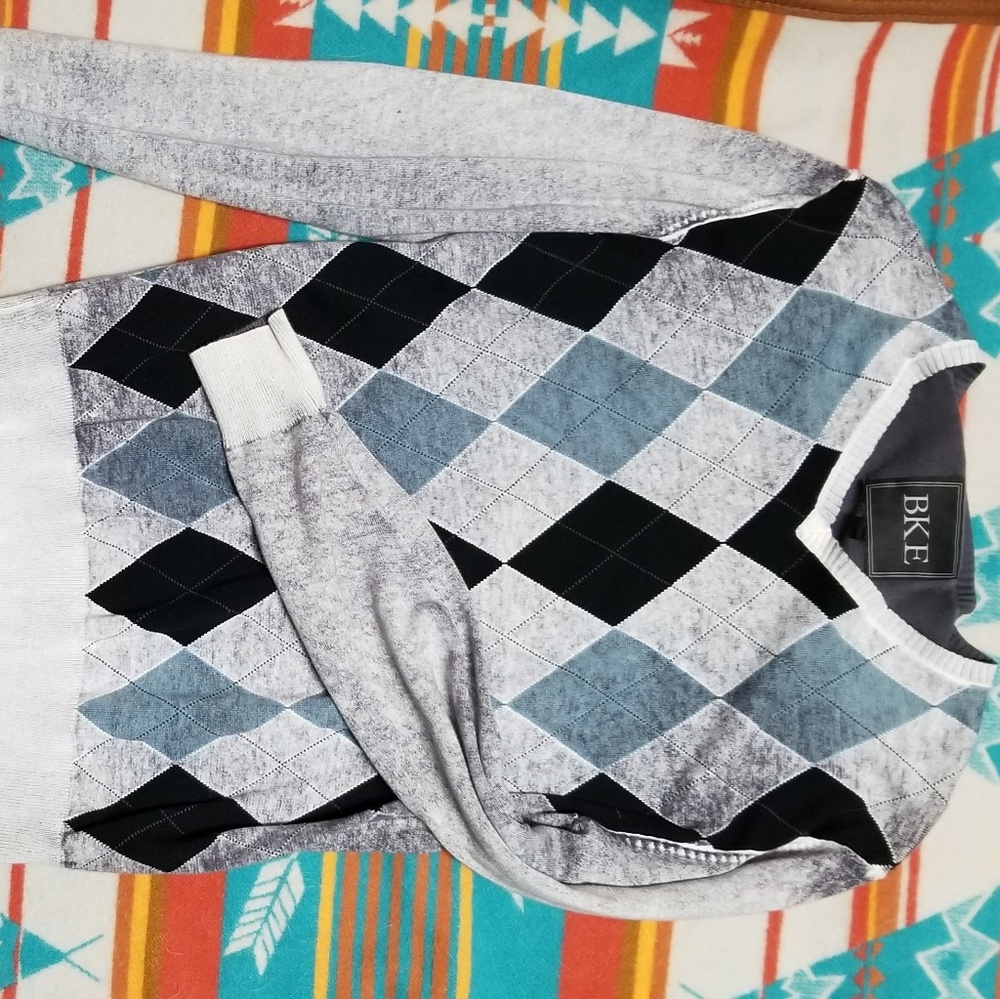 BKE V-neck sweater